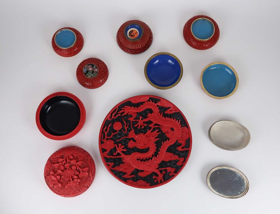 Caixas e pratos laca cinnabar - China, CADA