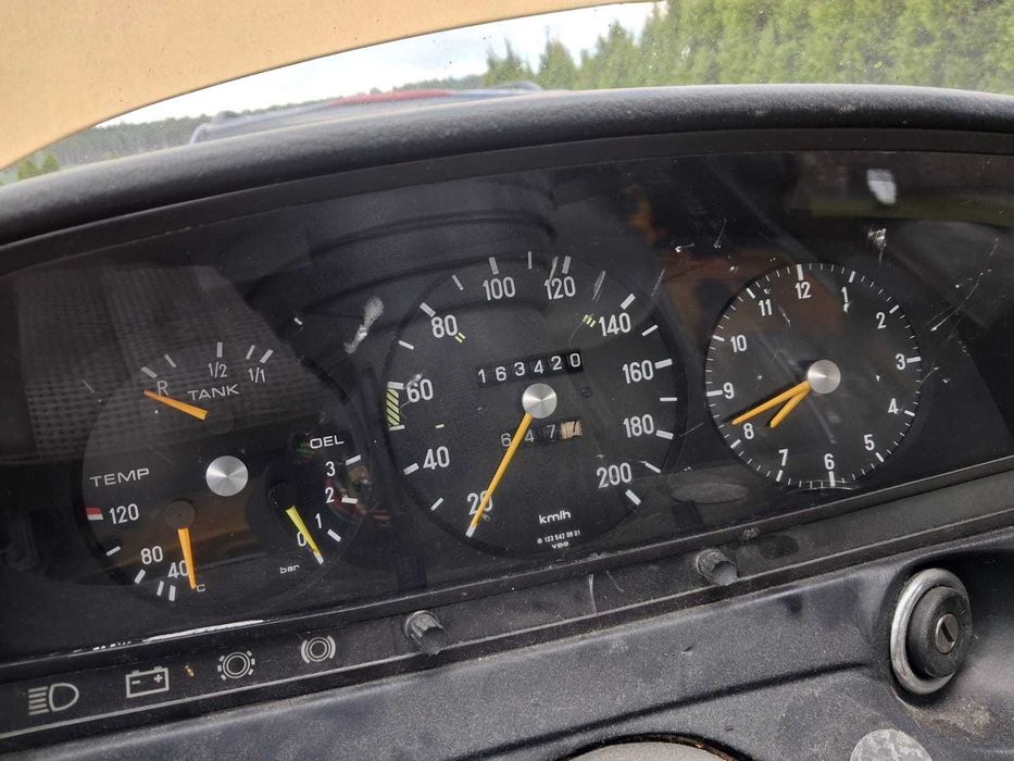 Silnik mercedes w123 230 na  gaźniku
