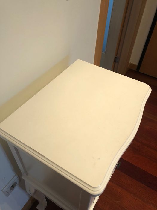 Cómoda estilo clássico