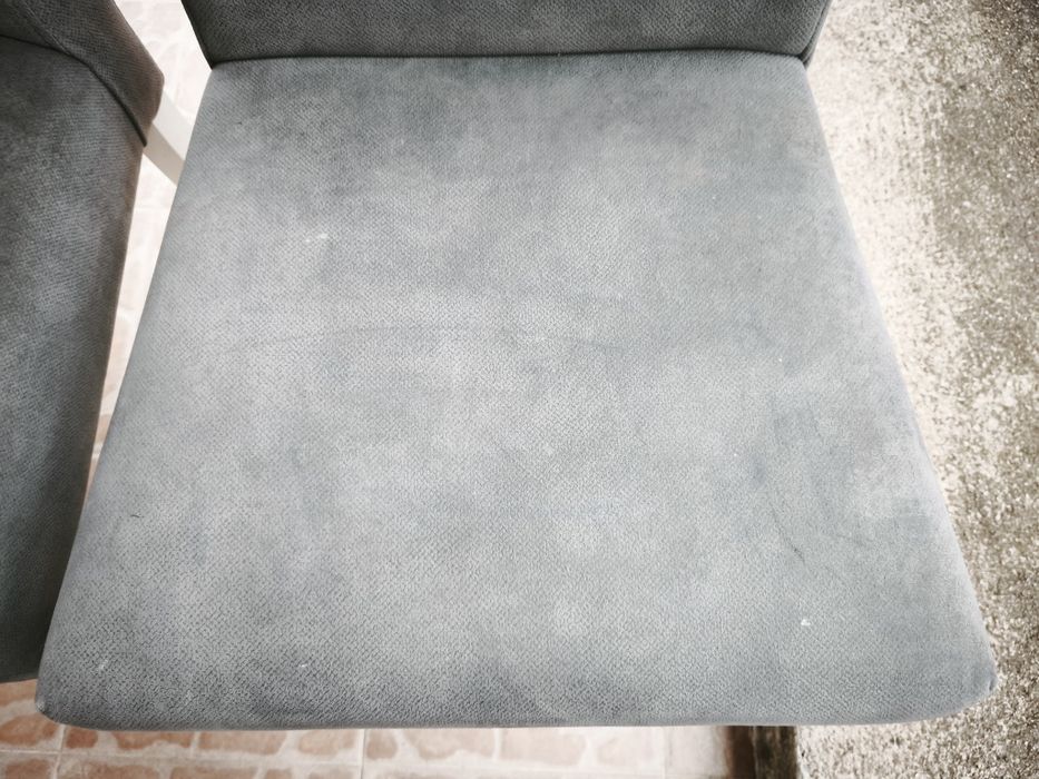 Mesa de cozinha ou sala e cadeiras