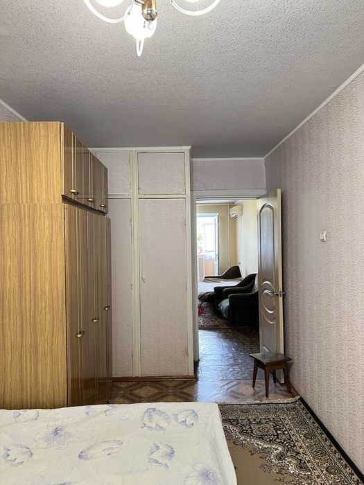 3 кімн. Світальського, середина будинку 3/9пов з меб і тех. Коротченко