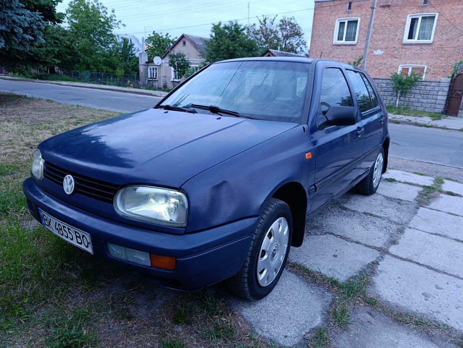 Volkswagen Golf 1996 рік 1,8 газ бензин 1250$