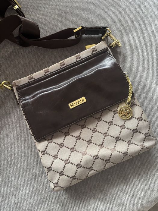 Listonoszka brązowa Kazar