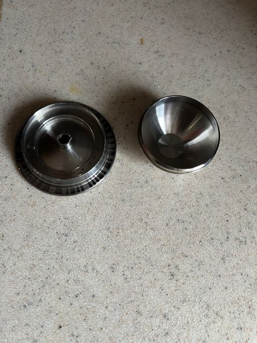 Продам на капсульную кофемашину многоразовые силиконовые крышки 7шт.