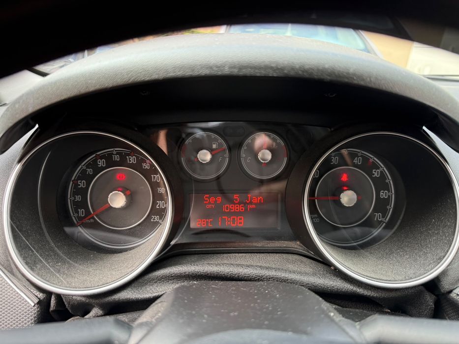 Fiat Punto 1.2 Easy Start&Stop – 110.000 km – Gasolina – Muito Económico
