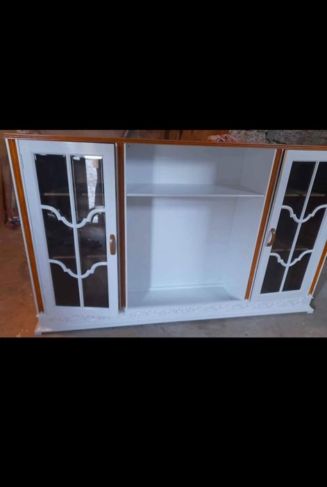 Cristaleira restaurada