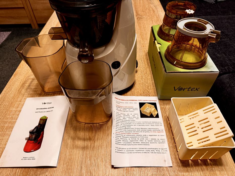 Wyciskarka wolnoobrotowa Vortex ACE-001