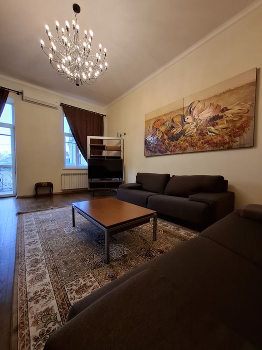 Оренда 3К  Поділ Андріївська церква, Хорива 4, Видова, Власник