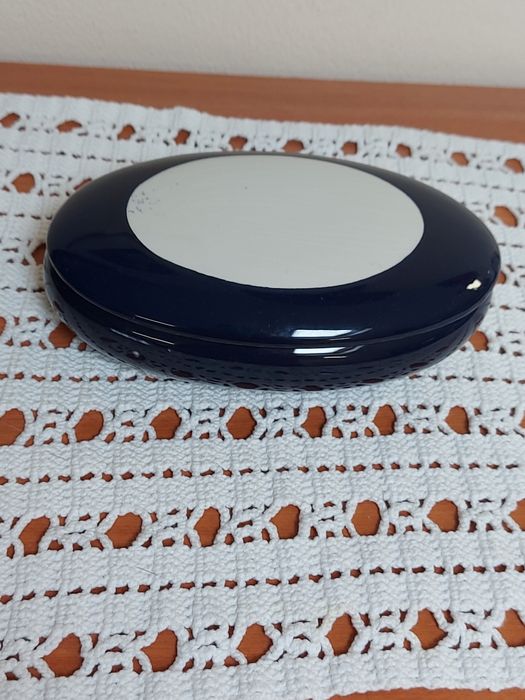 Caixa e cinzeiro em porcelana azul cobalto