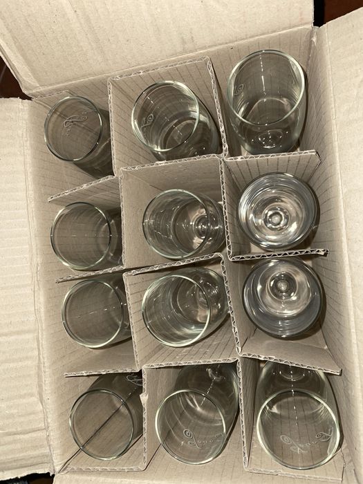 Caixa 12 copos champanhe NOVOS