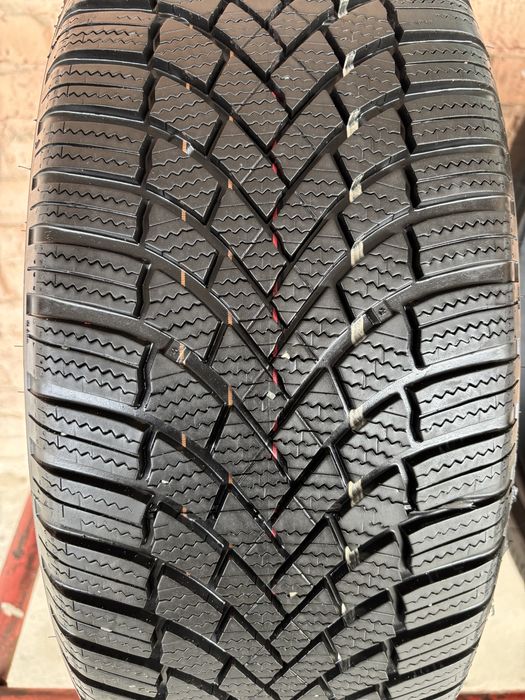 Одиночка Розпаровка Шина Зимова !!!25рік!!! 215/45R20 Bridgestone