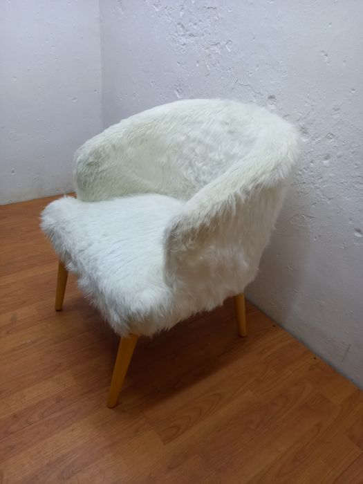 Fotel włochacz bardzo dobry stan.