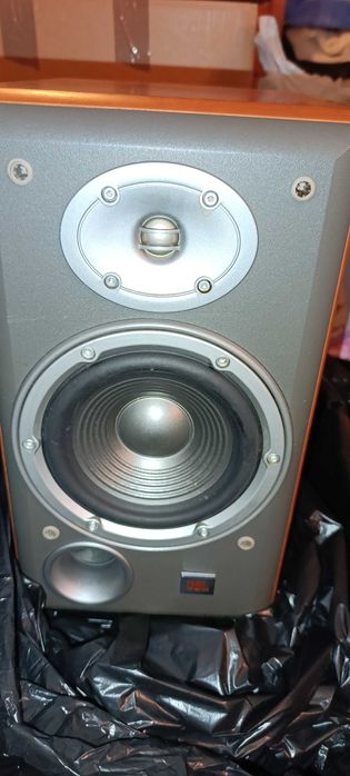 Sprzedam Kolumny głośnikowe JBL E30