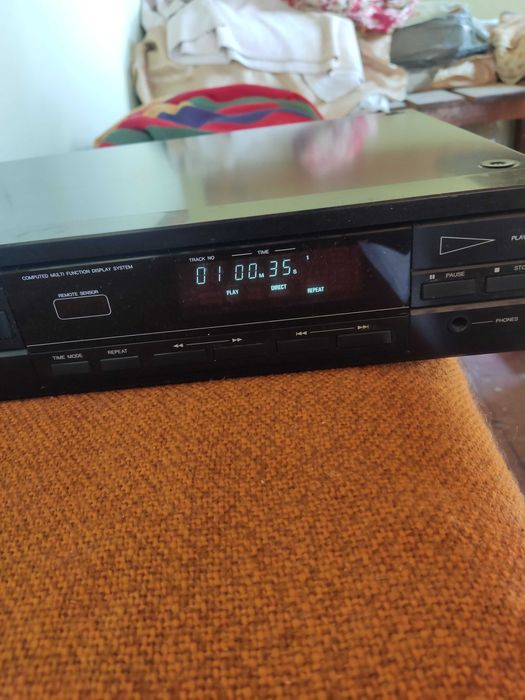 Теміново .Програвач Cd  дисків Denon DCD-600 CD Player Compact Disc