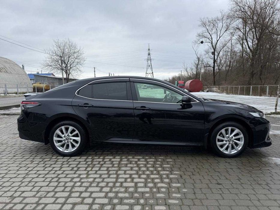Toyota Camry 2021 2.5 Гібрид