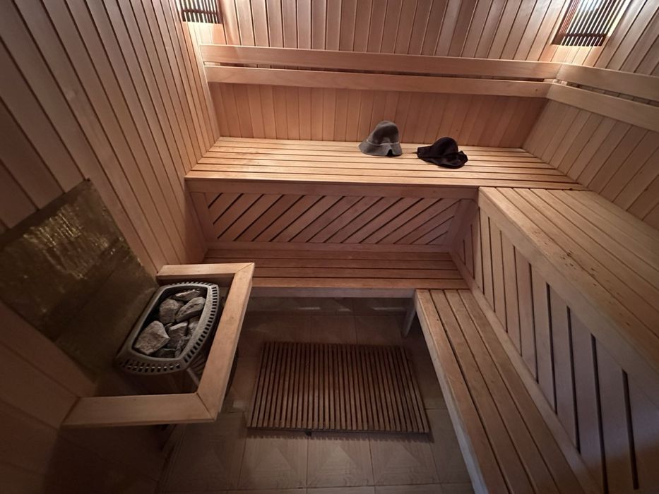 Будинок. Карпилівка. Басейн. Газове і твердопаливне опалення