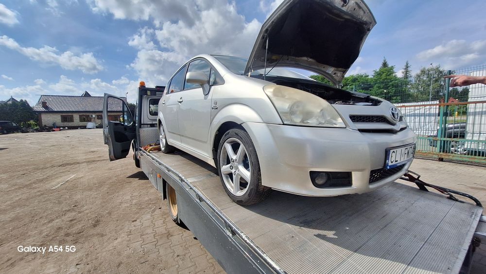 Toyota Corolla Verso 2.2 dcat części przód kompletny drzwi silnik wtryski