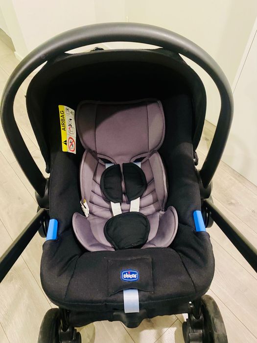 Carrinho de bebé Chicco Trio