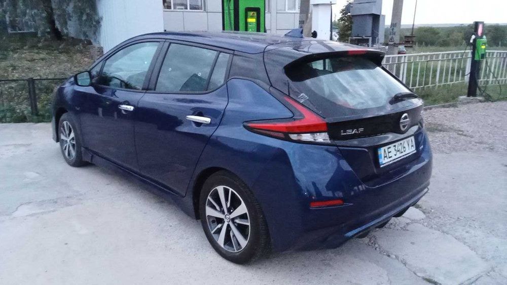 nissan leaf SV 2020 62 квтч т.синий 32т км из usa