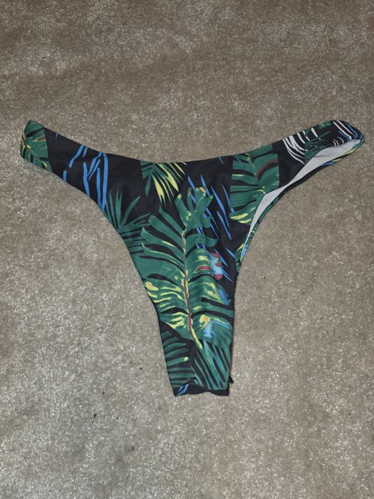 Nowe figi kapielowe L