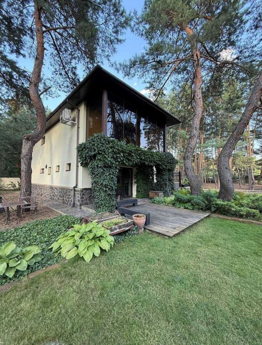 Продаётся эксклюзивный дом в Обуховке в сосновом лесу и возле реки