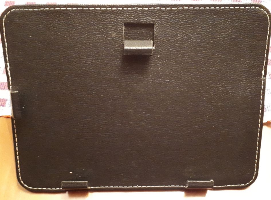 Etui do tableta z podstawką