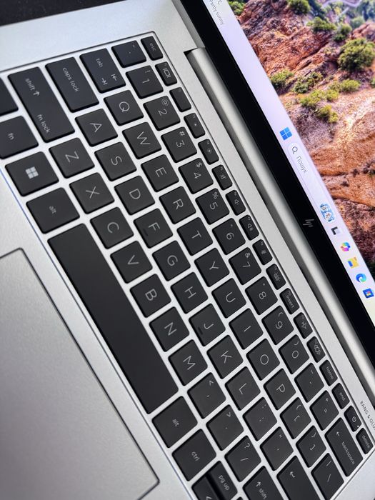 Лазерне гравірування клавіатури Apple/Lenovo/Dell/HP/MSI/Asus/Acer
