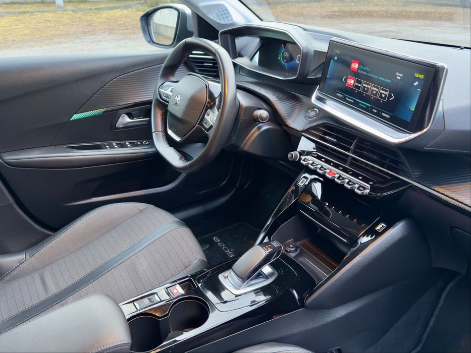 Peugeot E-208 ALLURE 50 KWH 136cv C/IVA