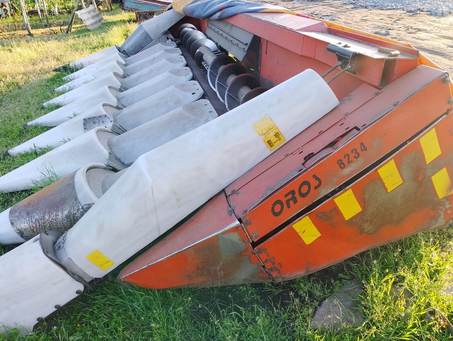 Жатка кукурудзяна орош