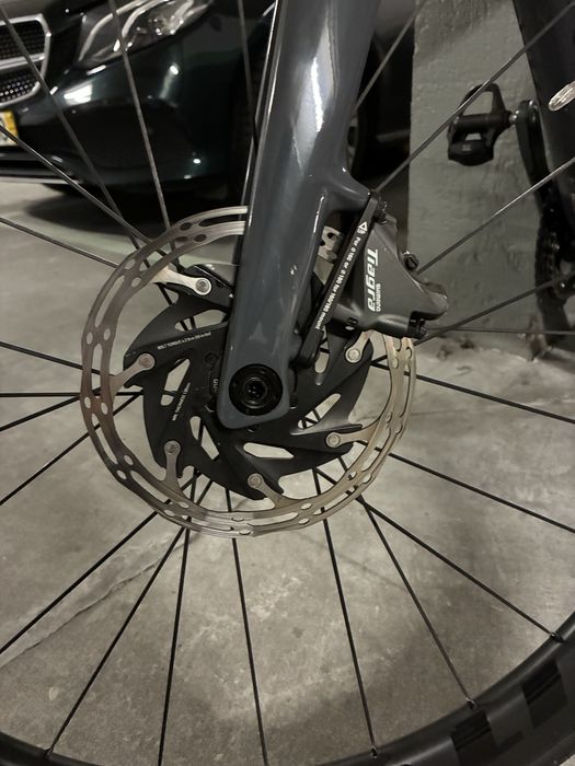 Van Rysel NCR CF – bicicleta de estrada quase nova personalizada