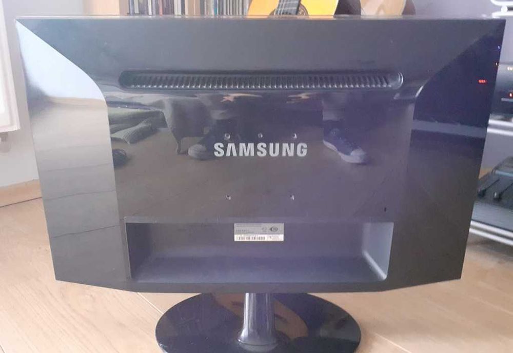 Monitor Samsung SyncMaster P2350
