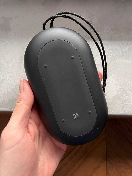 Портативна акустична система BANG & OLUFSEN Beoplay P2 Чорний