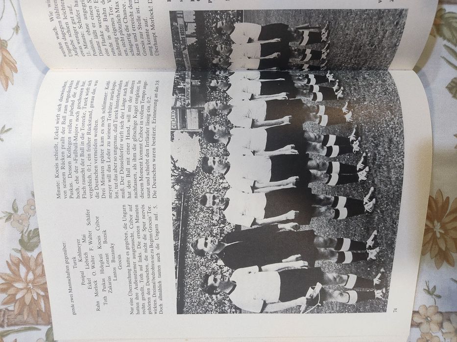 Livro sobre a seleção de futebol da Alemanha