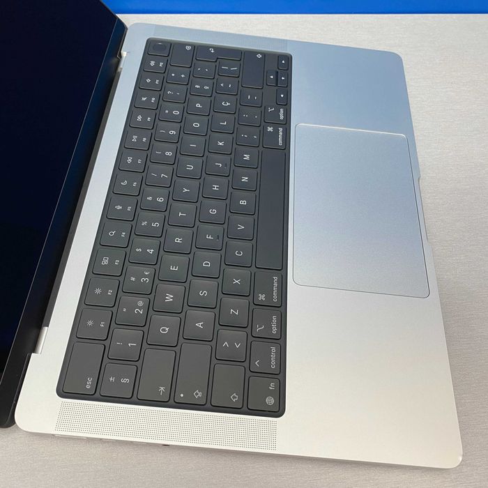 Apple MacBook Pro 14" | 2025 | M5 10-Cores | 16GB | 512GB