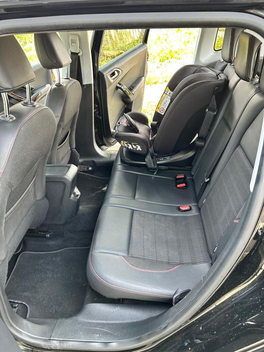 Peugeot 2008 — fotografia 7