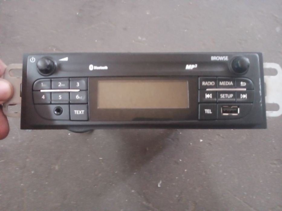 Opel Vivaro 14-19r radio MP3 orginalne