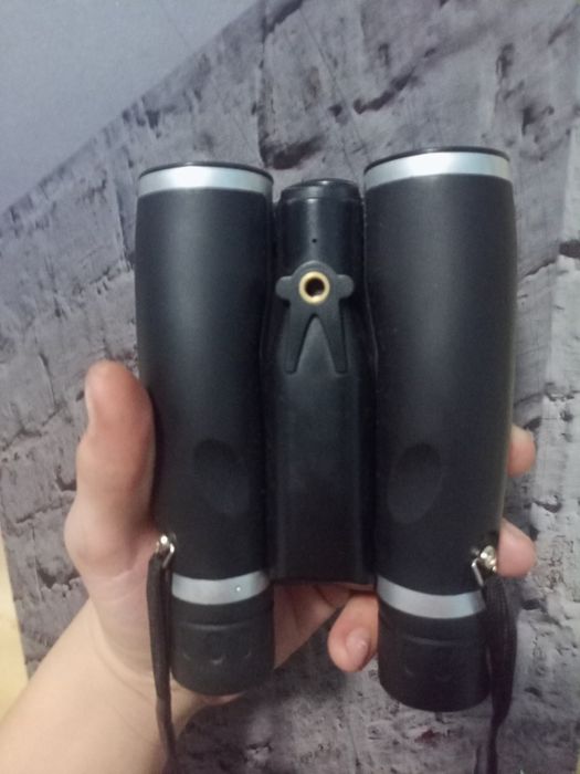 Lornetka z ekranem stan nowy