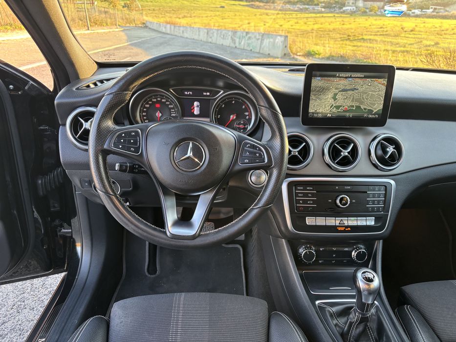 Mercedes Benz GLA180 Urban Pack Night