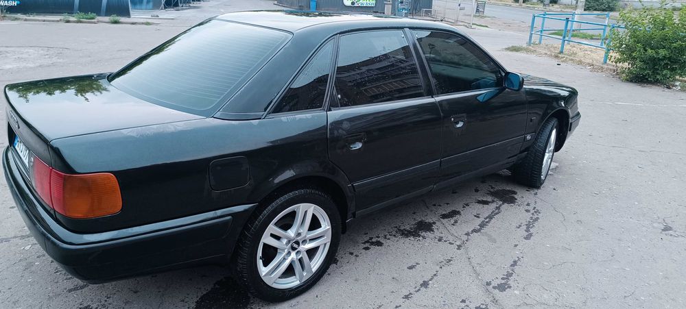Продам Audi 100c4