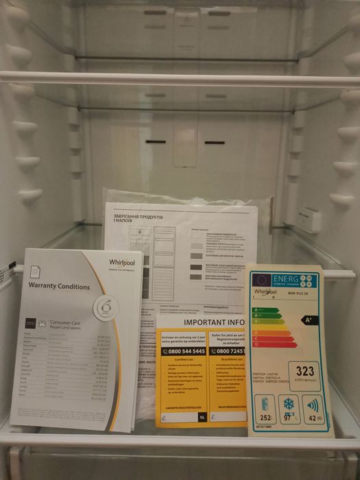 Продам холодильник с документами в отличном состоянии.