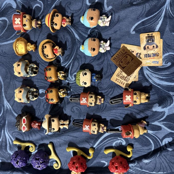 Kinder Joy Stranger Things  Harry Potter one piece