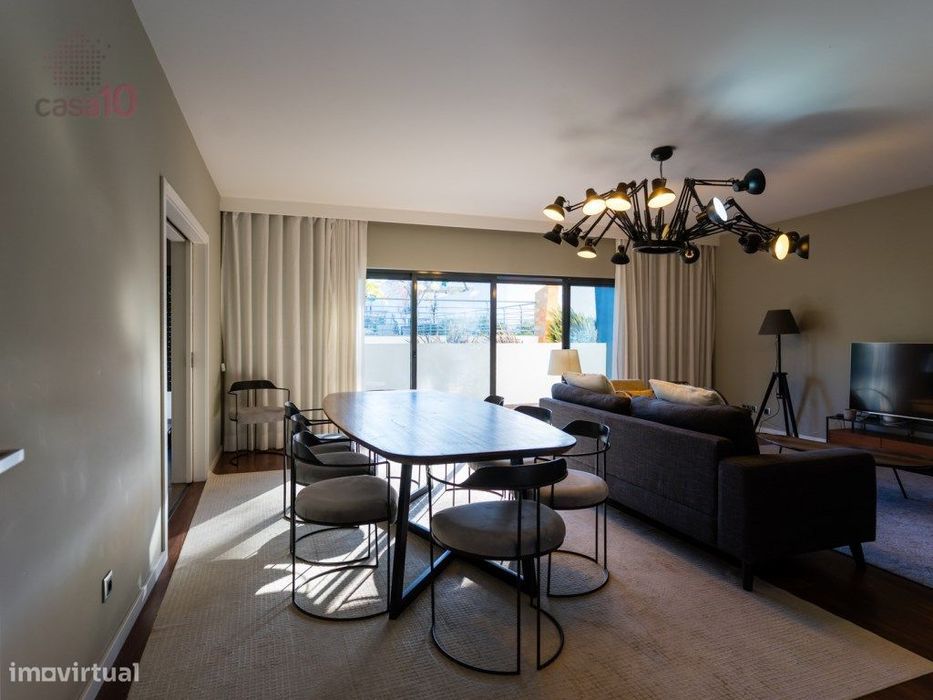 Vende-se T4 em condomínio com piscina em S. Francisco, Alcochete