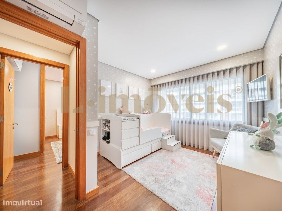 Apartamento T3, Mobilado E Equipado, No Fórum, Vizela.