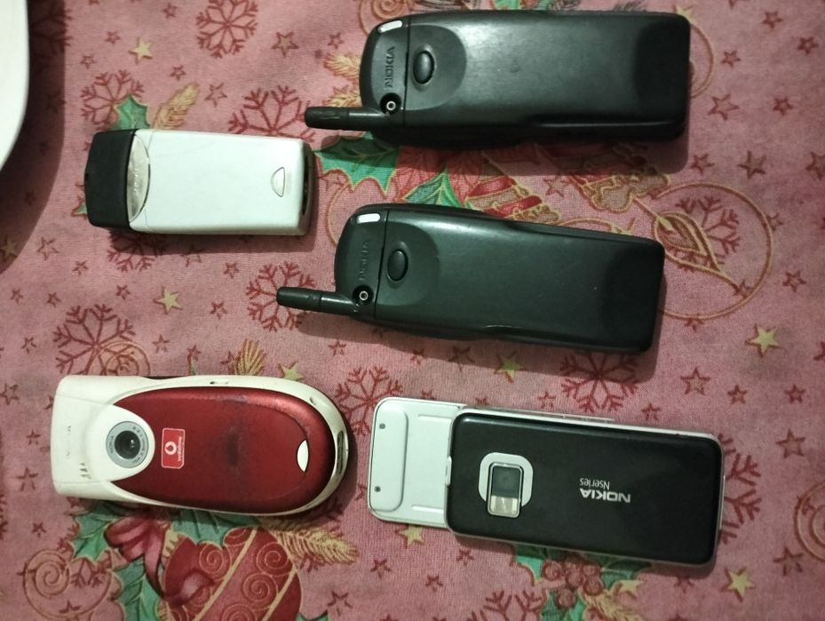 Conjunto de nokias antigos