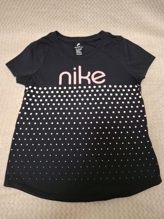 Футболка фірми найк