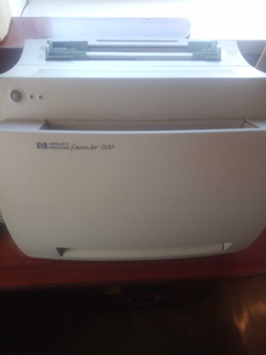 Принтер HP LaserJet 1100