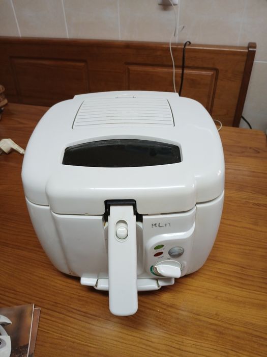 Fritadeira eléctrica  a óleo  KUNFT