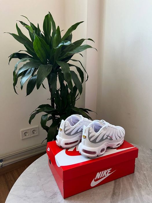 ХІТ! Nike Air Max TN + White Pink / жіночі кросівки найк 37 38 39 40