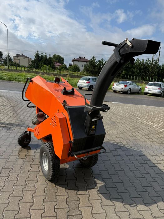 Rozdrabniacz rębak do gałęzie ELIET Super prof z wyrzutem górnym