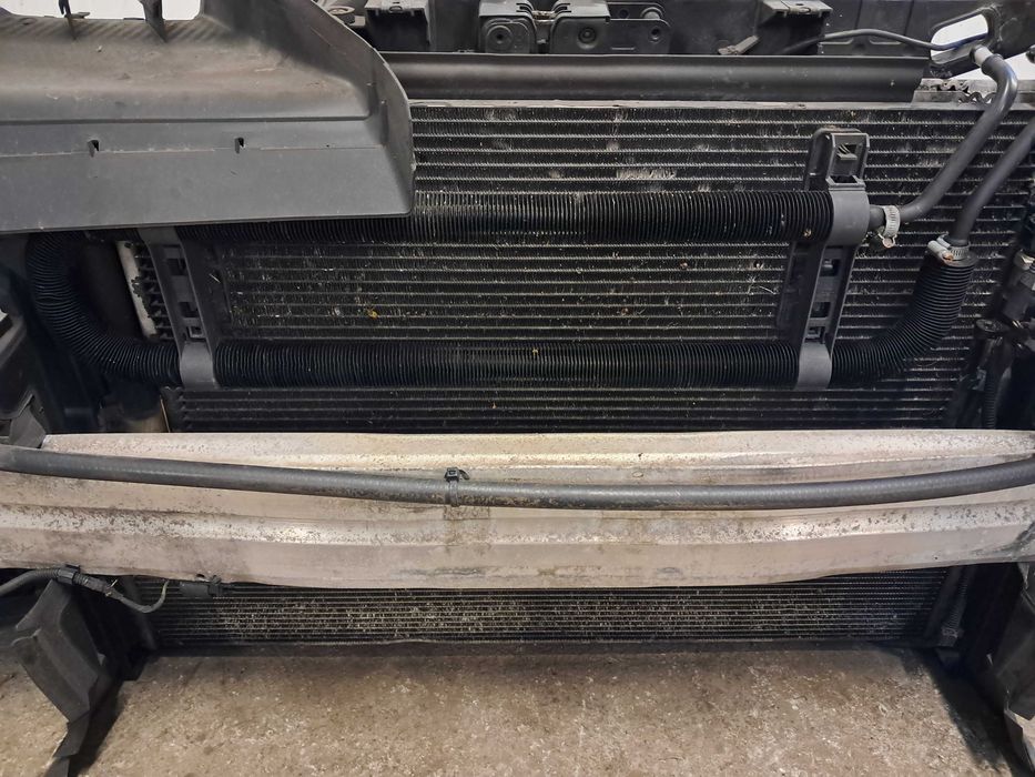AUDI S4 B8 S5 8T przed Lift 3.0 TFSI pas przedni wzmocnienie belka